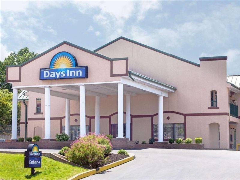 Days Inn By Wyndham Lexington Esterno foto